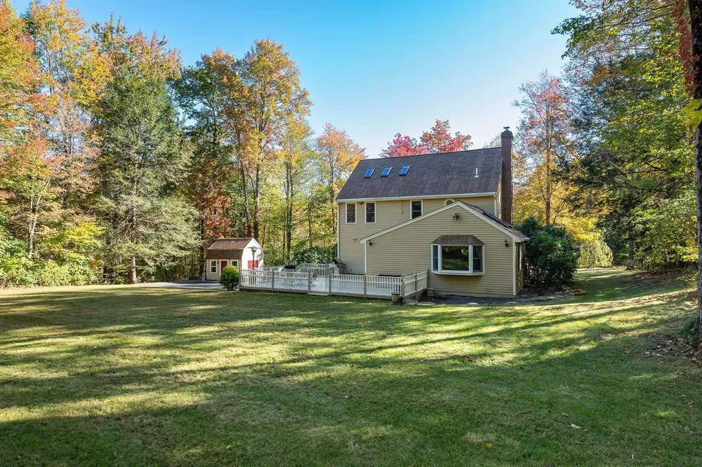 20 Peabody Drive Brentwood NH 03833