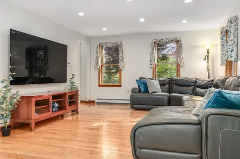 20 Peabody Drive Brentwood NH 03833