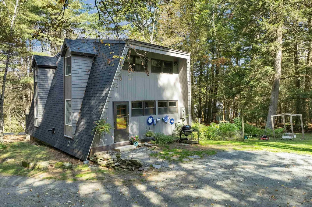 402 Marsh Family Road Hartford VT 05047