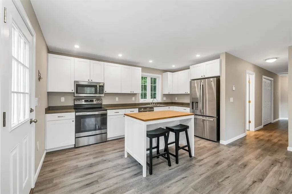 4 Mill Pond Road Tuftonboro NH 03816