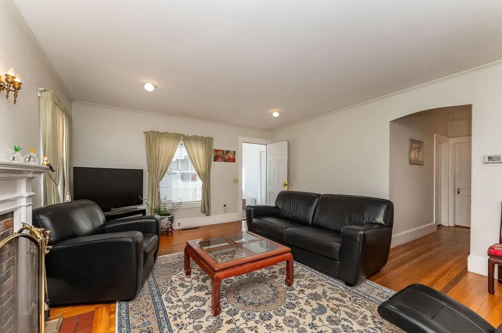 112 & 114 Lafayette Road North Hampton NH 03862