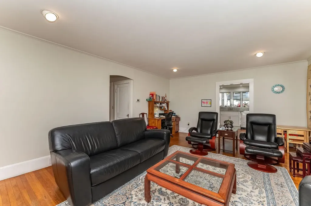 112 & 114 Lafayette Road North Hampton NH 03862