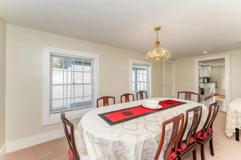 112 & 114 Lafayette Road North Hampton NH 03862