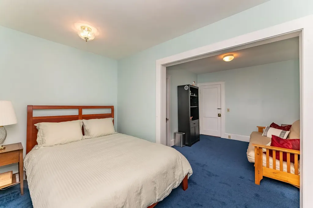 112 & 114 Lafayette Road North Hampton NH 03862