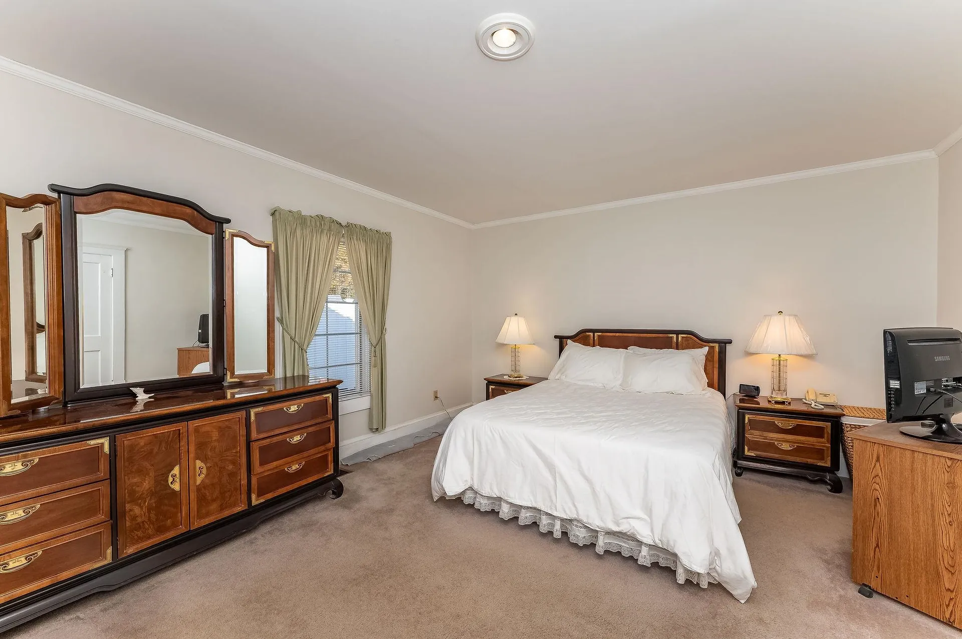 112 & 114 Lafayette Road North Hampton NH 03862