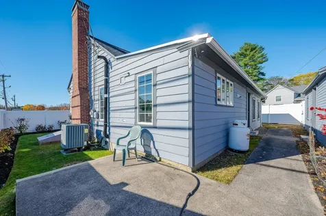 112 & 114 Lafayette Road North Hampton NH 03862