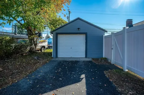 112 & 114 Lafayette Road North Hampton NH 03862