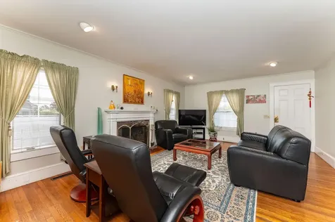 112 & 114 Lafayette Road North Hampton NH 03862