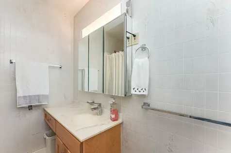 112 & 114 Lafayette Road North Hampton NH 03862