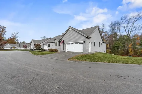 1 Remington Drive Hampstead NH 03826