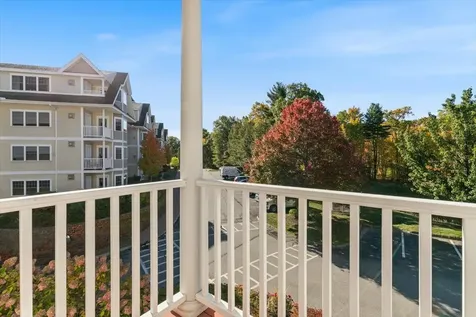 3 Sterling Hill Lane Exeter NH 03833