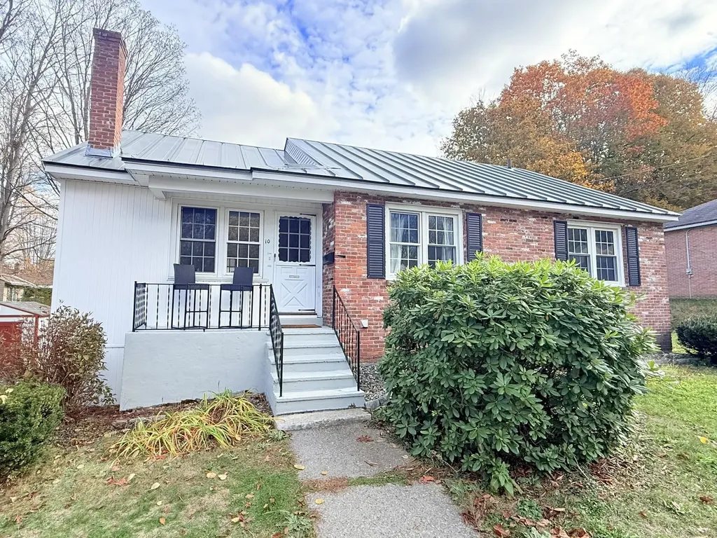 10 Acer Heights Road Claremont NH 03743