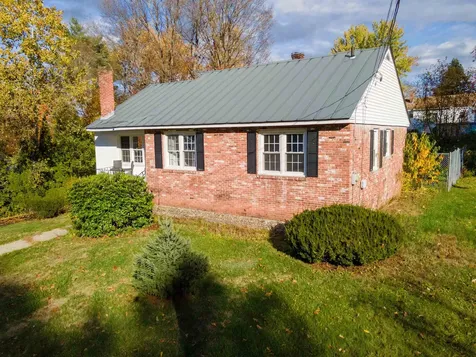 10 Acer Heights Road Claremont NH 03743