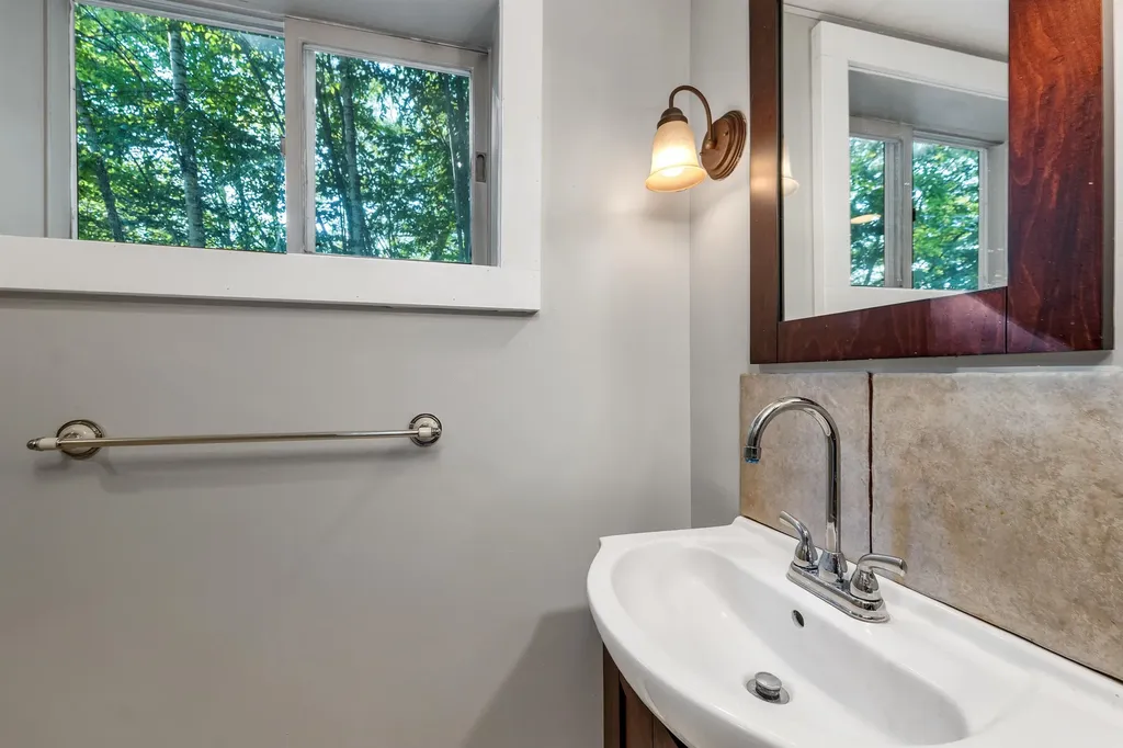 2832 New Hampshire Route 175 Thornton NH 03285