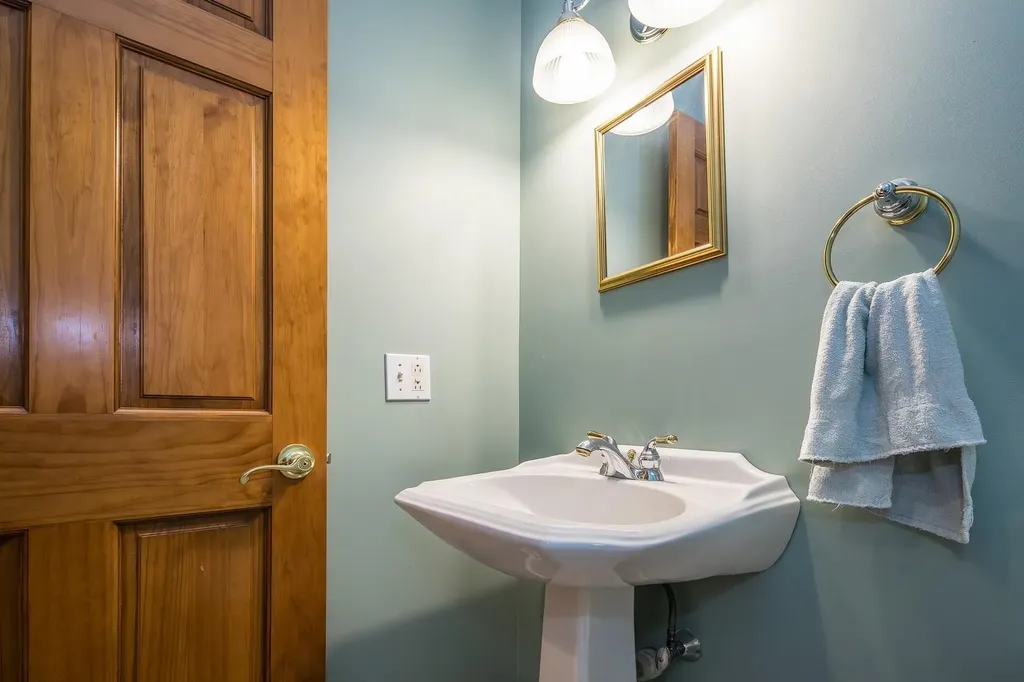 1321 Quarterline Road Rutland Town VT 05701