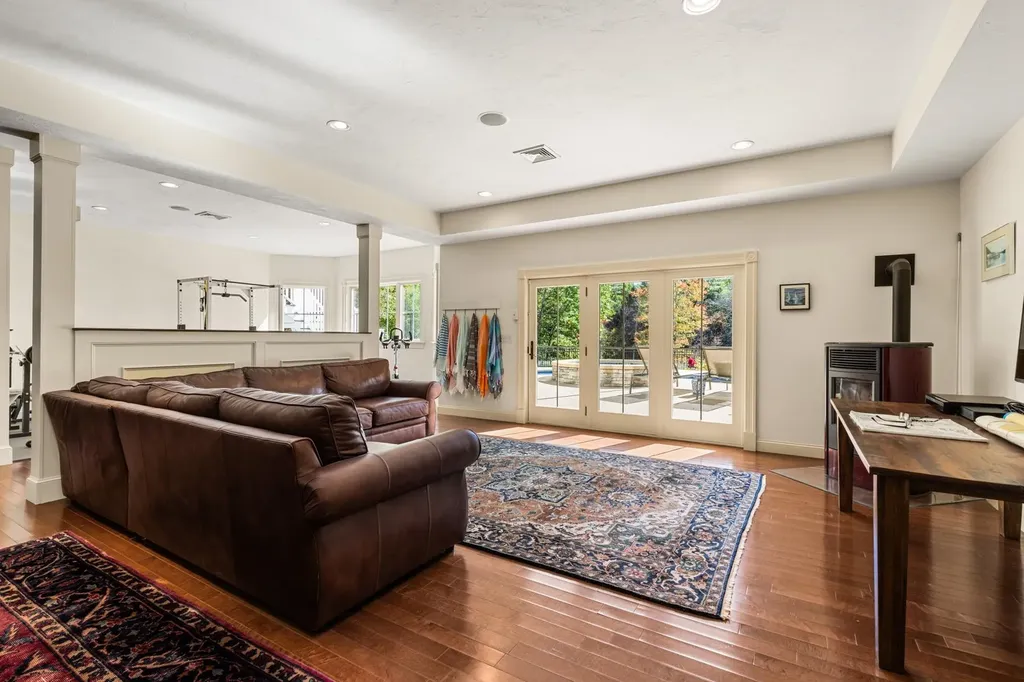 7 Fancy Hill Madbury NH 03823