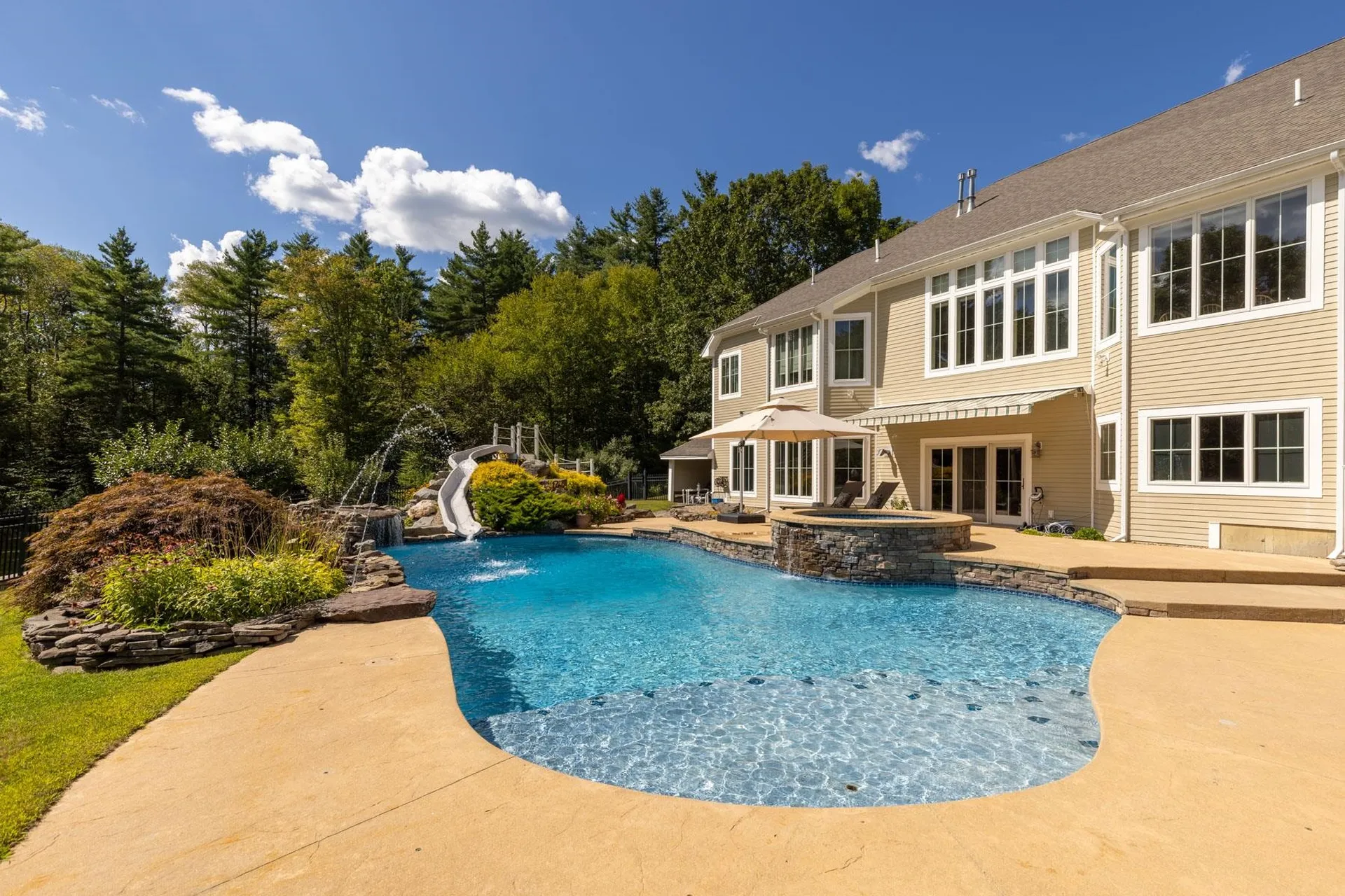 7 Fancy Hill Madbury NH 03823