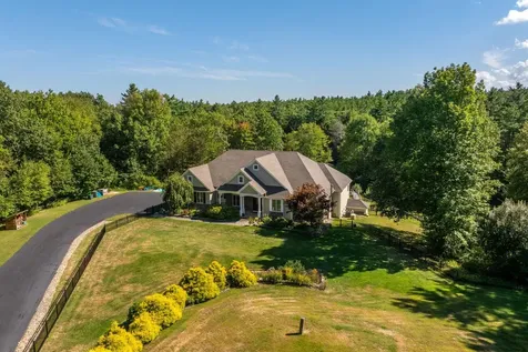 7 Fancy Hill Madbury NH 03823