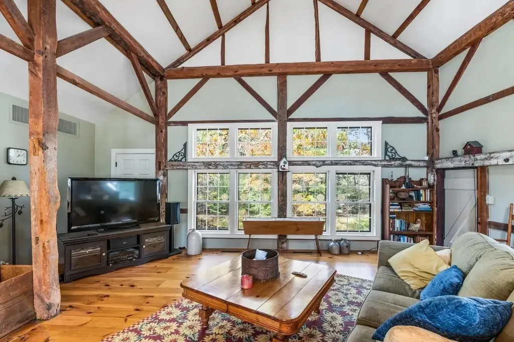 89 Temple Road Wilton NH 03086