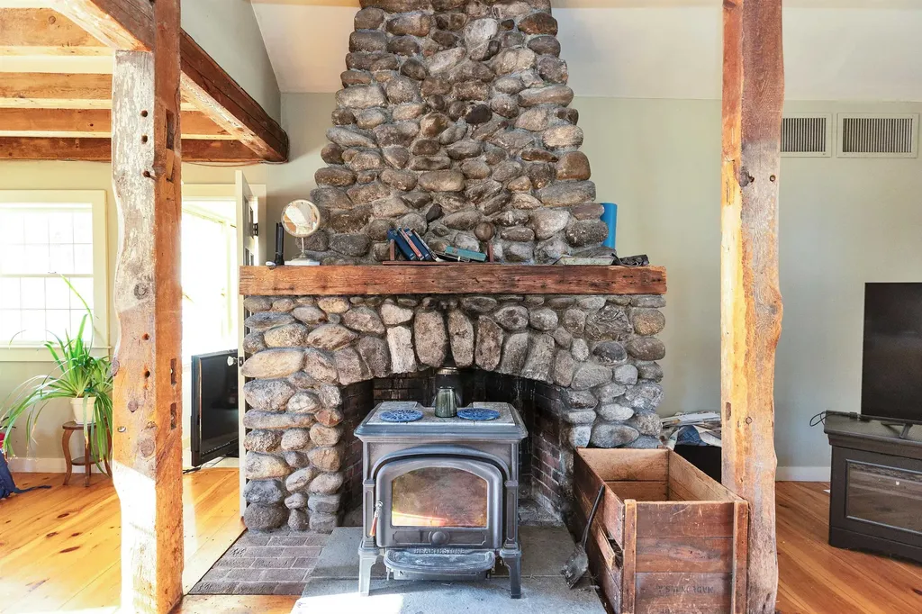 89 Temple Road Wilton NH 03086