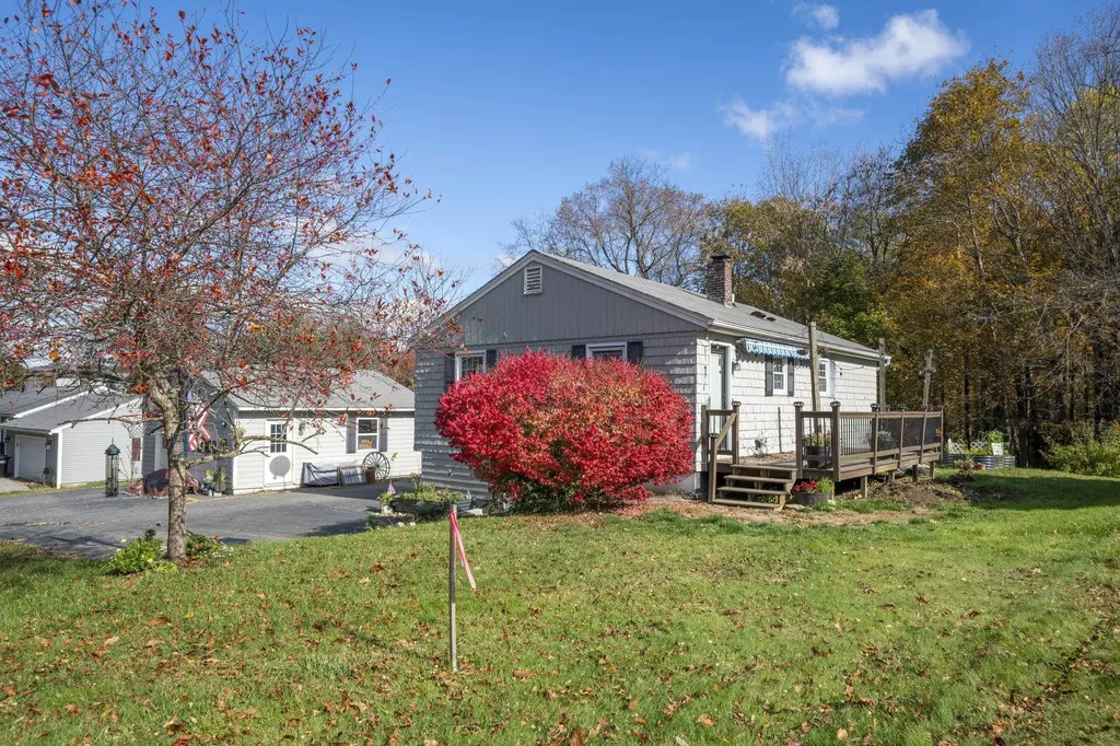 5 Nel Mar Heights Claremont NH 03743