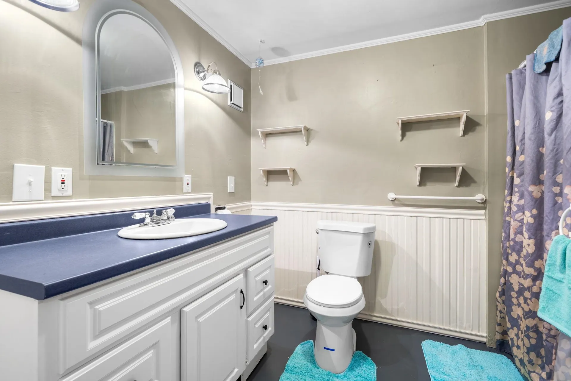 5 Nel Mar Heights Claremont NH 03743