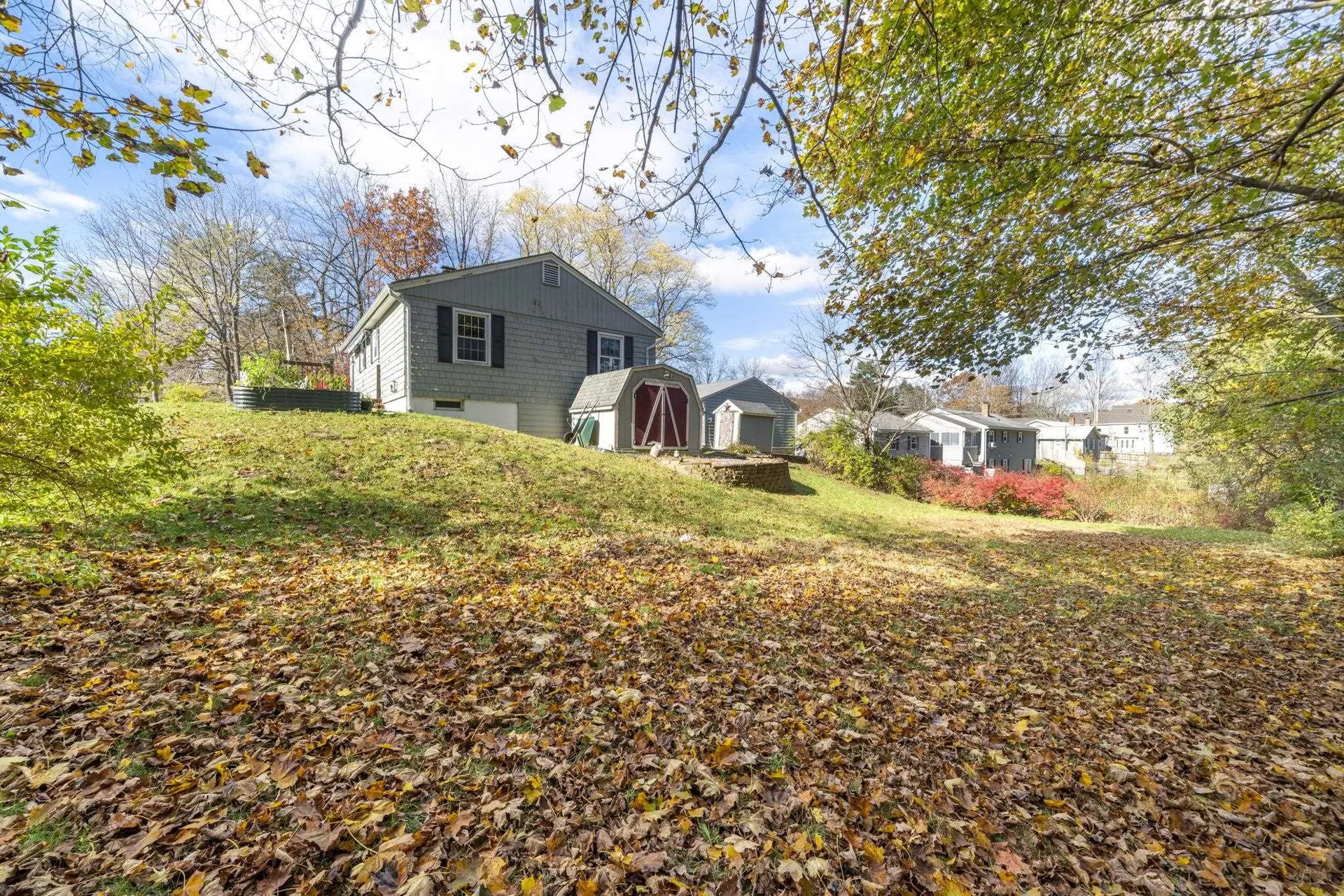 5 Nel Mar Heights Claremont NH 03743