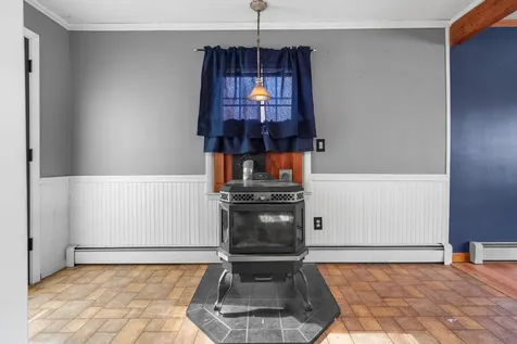 5 Nel Mar Heights Claremont NH 03743