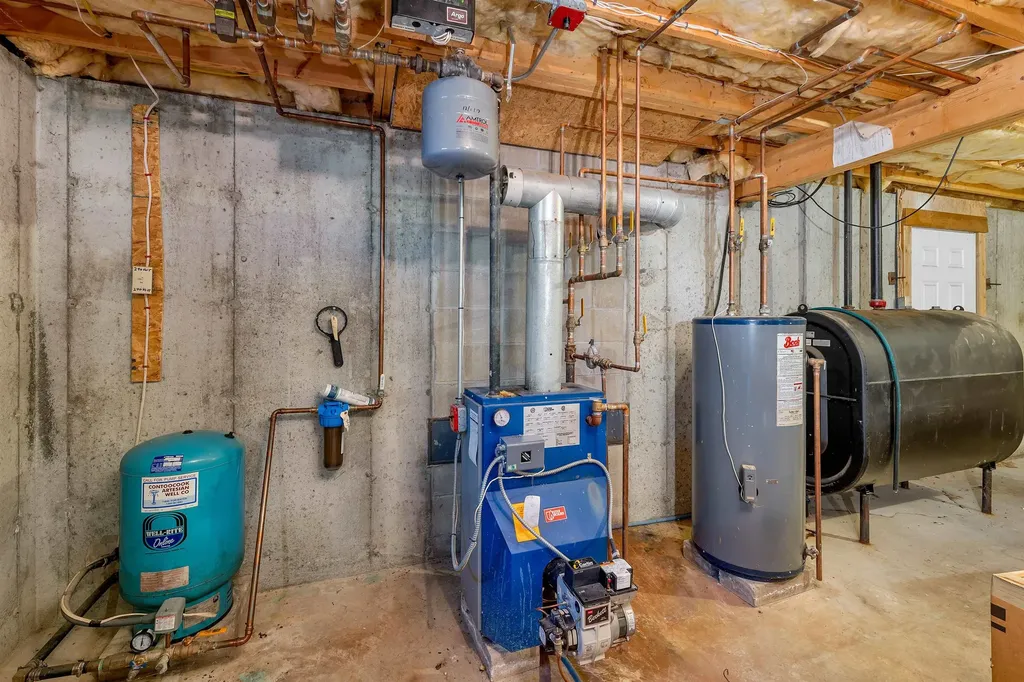 4 June Bug Lane Wolfeboro NH 03894