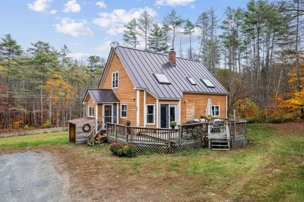 25 Fern Hill Lane Fairlee VT 05045