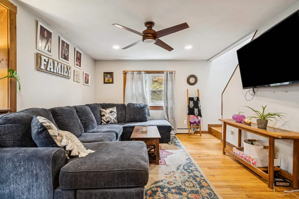 25 Fern Hill Lane Fairlee VT 05045