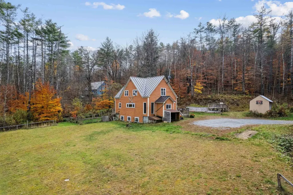 25 Fern Hill Lane Fairlee VT 05045