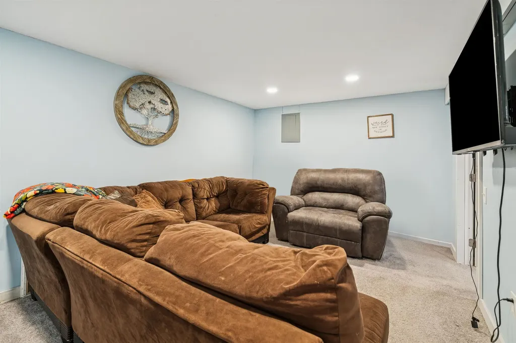 25 Fern Hill Lane Fairlee VT 05045