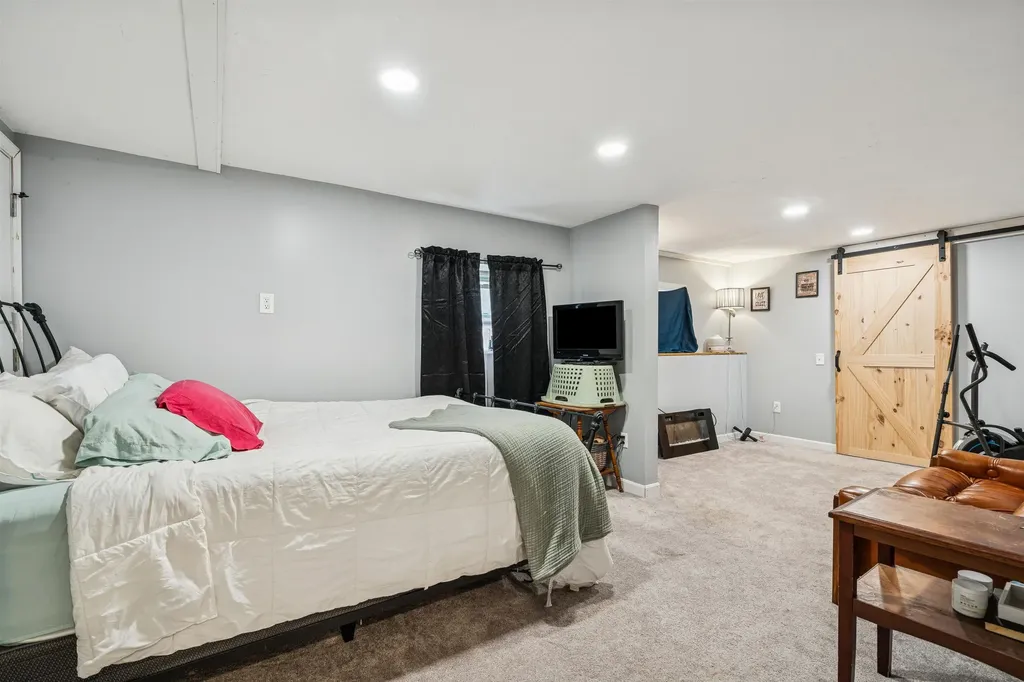 25 Fern Hill Lane Fairlee VT 05045