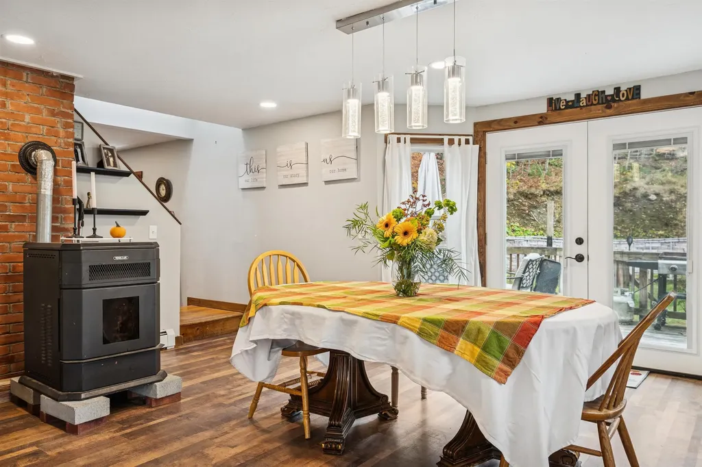 25 Fern Hill Lane Fairlee VT 05045