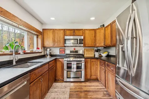 25 Fern Hill Lane Fairlee VT 05045