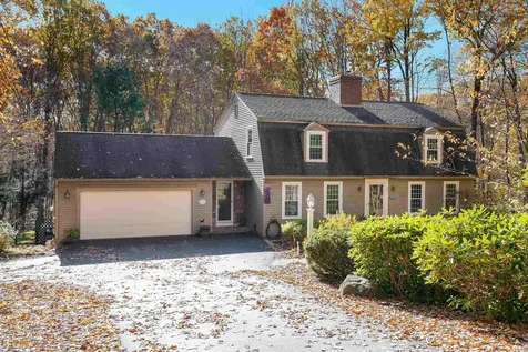 29 Ledgewood Road Bedford NH 03110