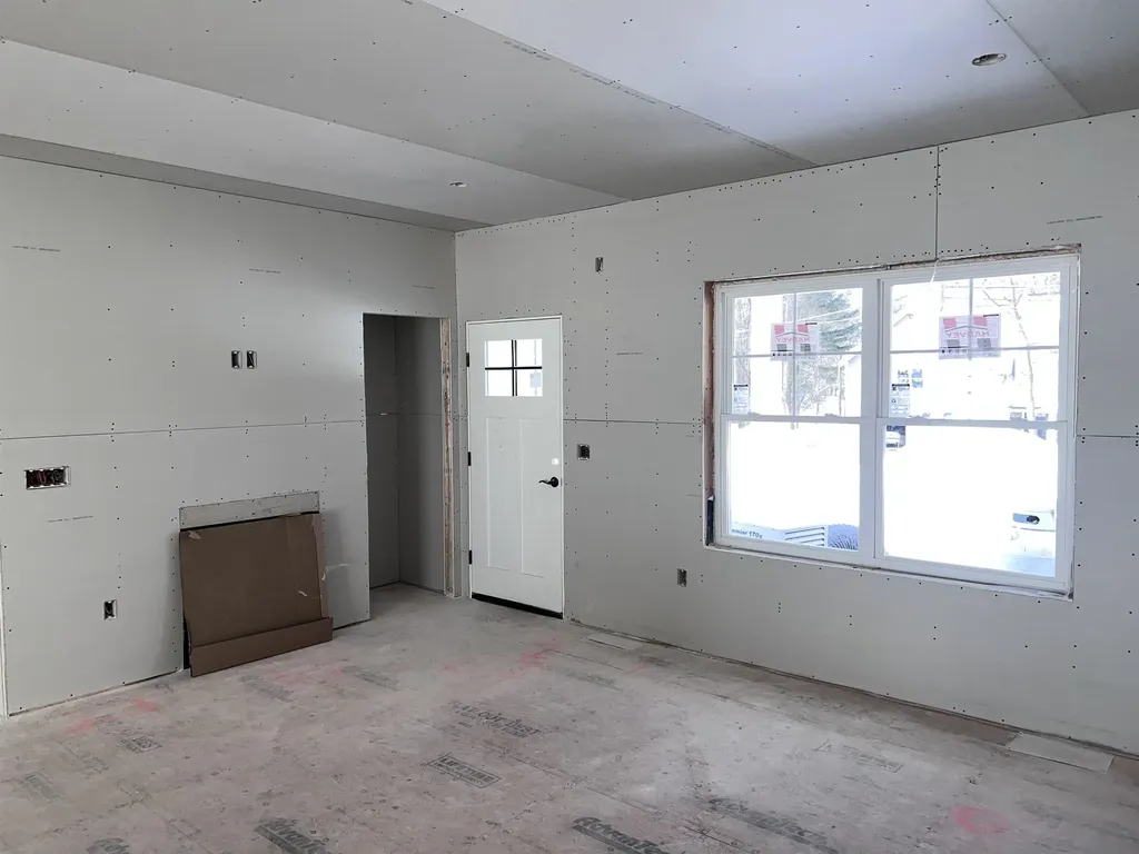 103 Seaverns Bridge Road Merrimack NH 03054