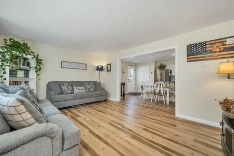 21 Shelburne Lane Barnstead NH 03225