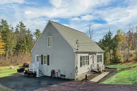 21 Shelburne Lane Barnstead NH 03225