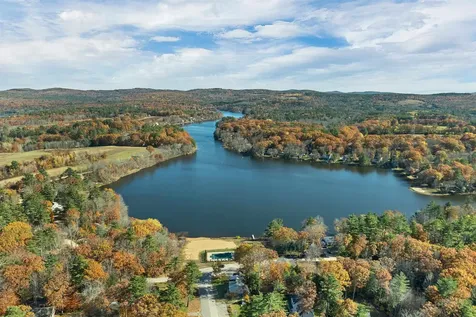 21 Shelburne Lane Barnstead NH 03225