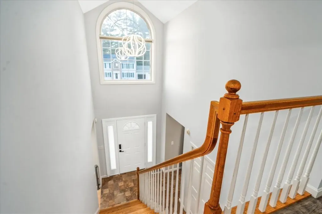 36 Sutherland Drive Hudson NH 03051