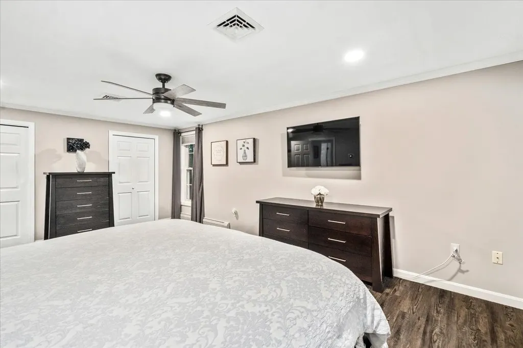 36 Sutherland Drive Hudson NH 03051