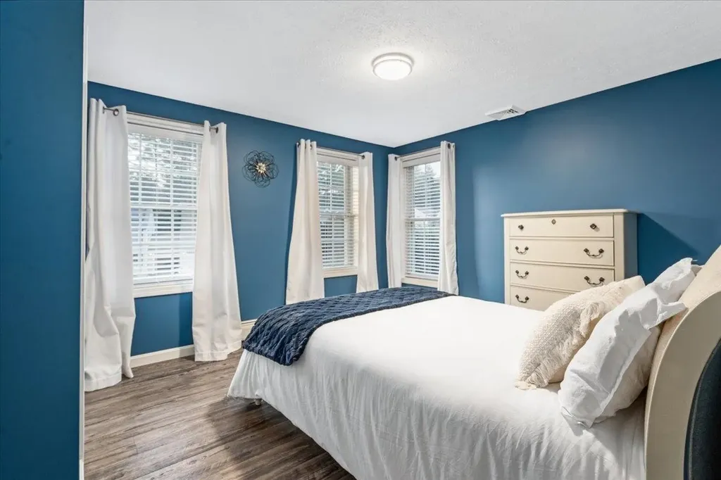 36 Sutherland Drive Hudson NH 03051