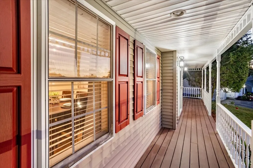 36 Sutherland Drive Hudson NH 03051