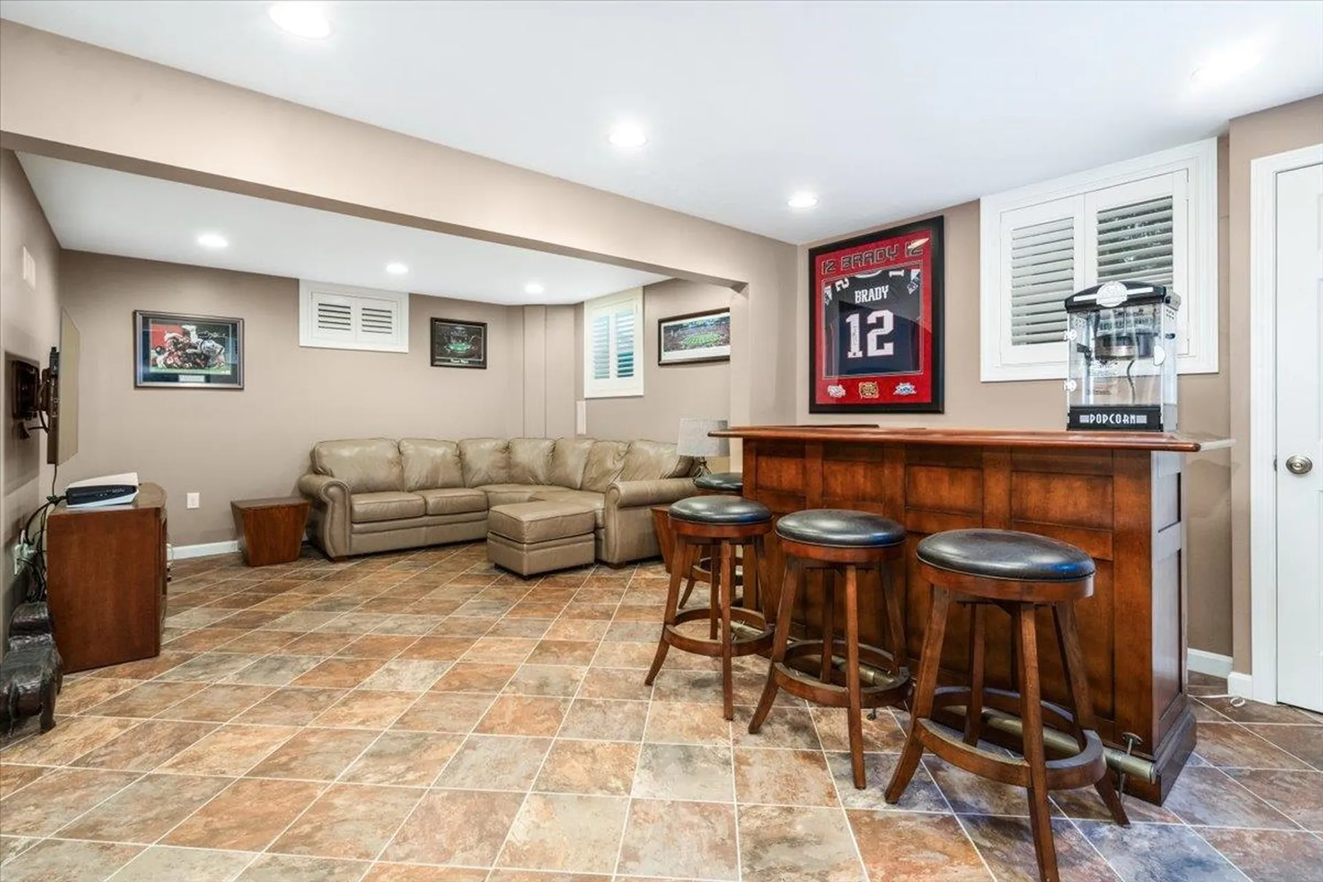 36 Sutherland Drive Hudson NH 03051