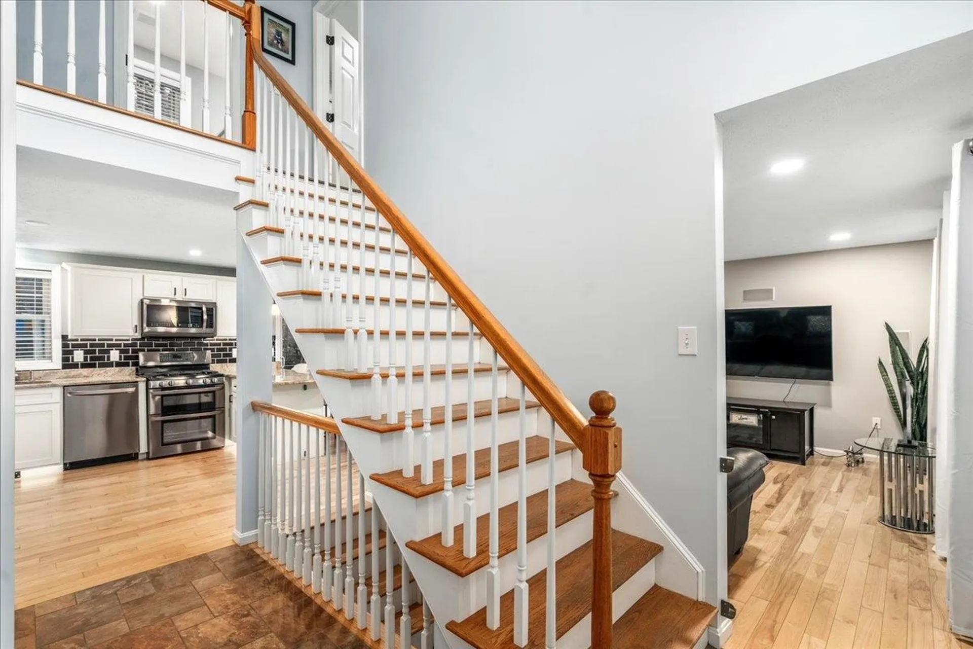 36 Sutherland Drive Hudson NH 03051