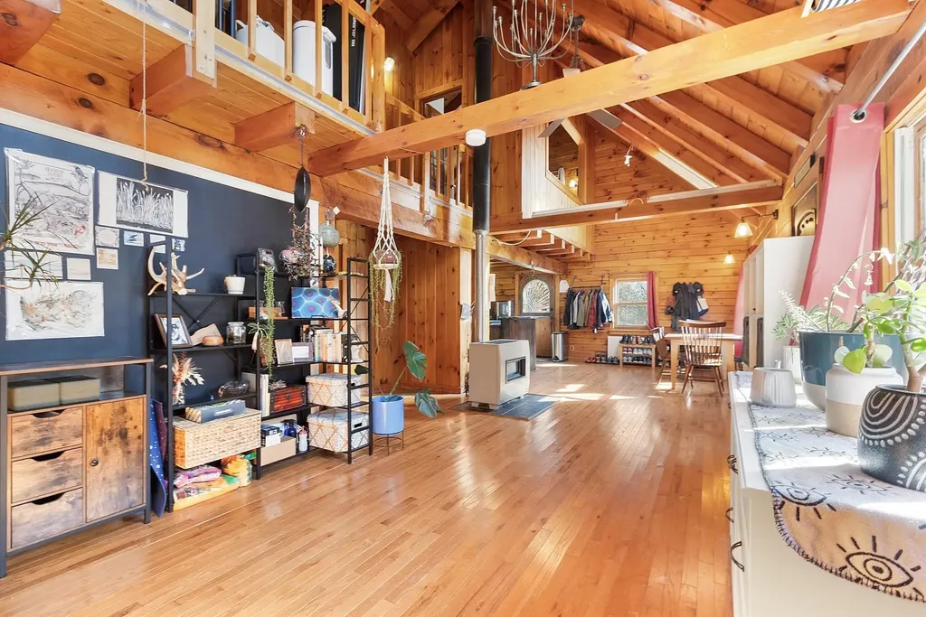 123 Poocham Road Chesterfield NH 03466