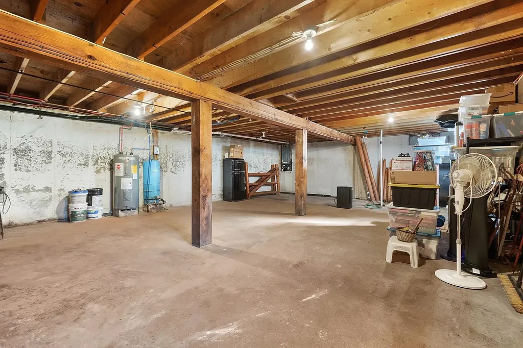 123 Poocham Road Chesterfield NH 03466