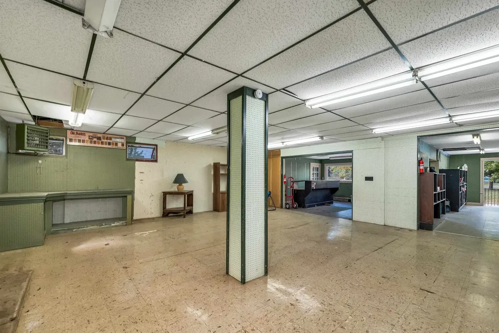 9 East Side Road Conway NH 03818